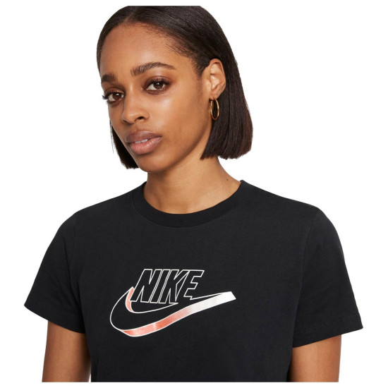 Nike Γυναικεία κοντομάνικη μπλούζα Nike Γυναικεία κοντομάνικη μπλούζα